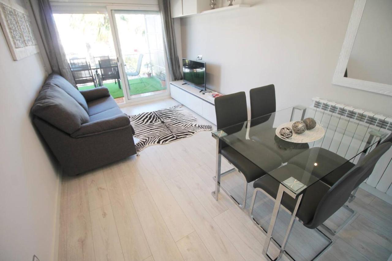 Family Deluxe Apartment Beach Castelldefels Dış mekan fotoğraf